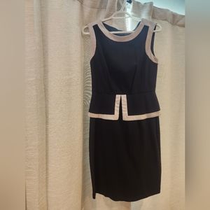 Cute sleeveless work dress